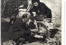 Apám és huga Vilma, Aust Károlyné